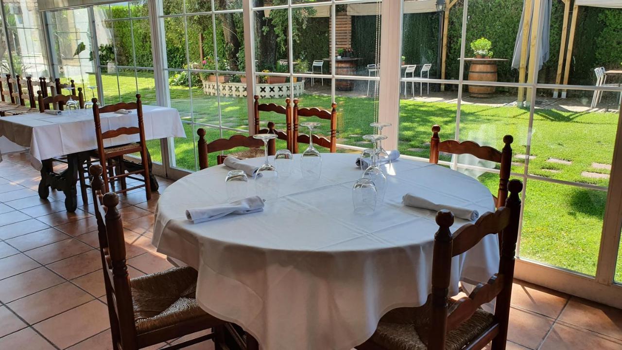 Banyeres del Penedes Hotel Restaurant El Bosc מראה חיצוני תמונה