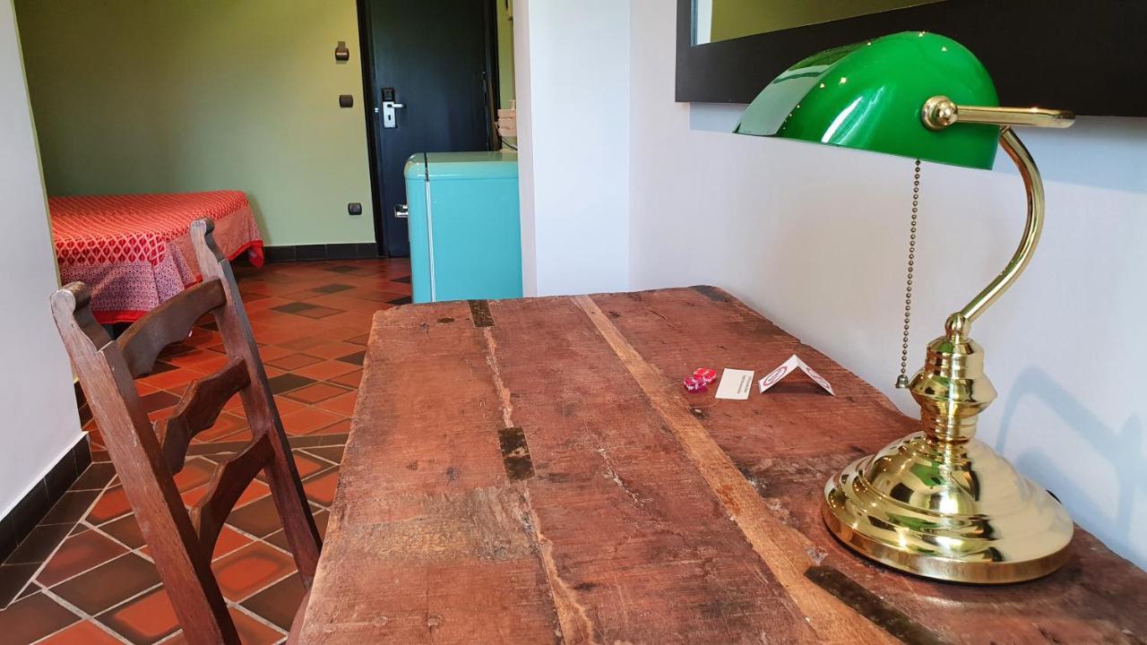 Banyeres del Penedes Hotel Restaurant El Bosc מראה חיצוני תמונה