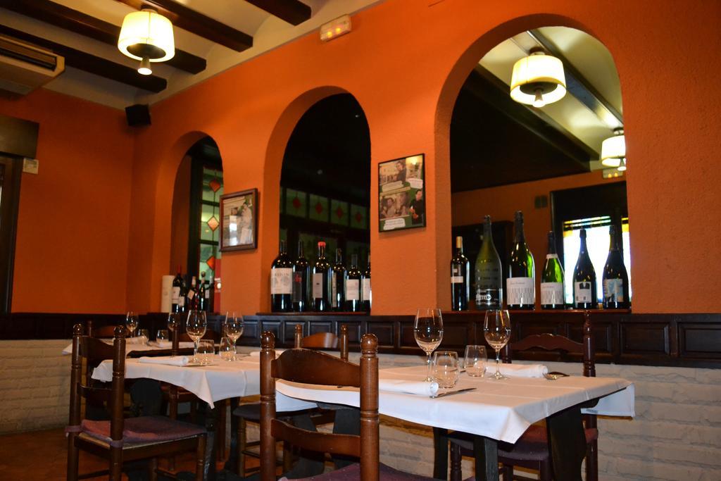 Banyeres del Penedes Hotel Restaurant El Bosc חדר תמונה