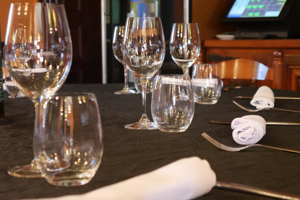 Banyeres del Penedes Hotel Restaurant El Bosc מראה חיצוני תמונה